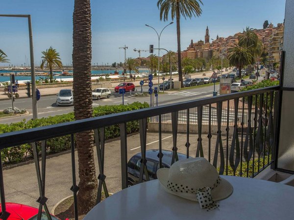 Holiday apartment in Menton from £50 per night