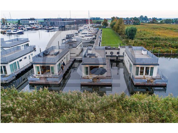Boat in Aalsmeer from £126 per night