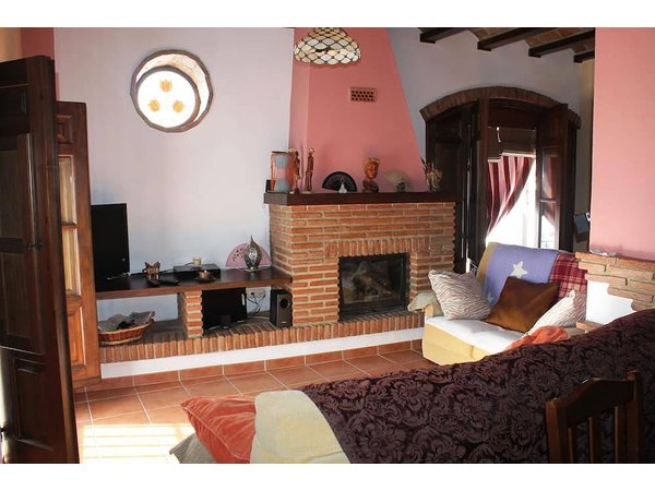 Holiday home in Álora from £66 per night