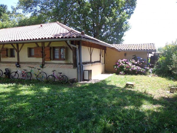 Holiday home in Landes from £49 per night
