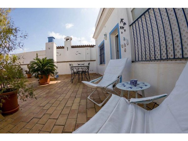 Holiday apartment in Cádiz from £89 per night
