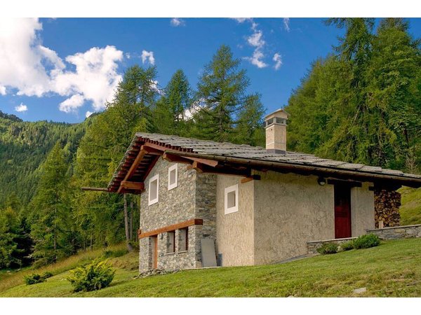Holiday home in Sampeyre from £87 per night