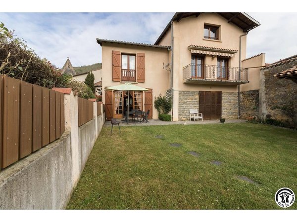 Holiday home in Pyrenees from £51 per night