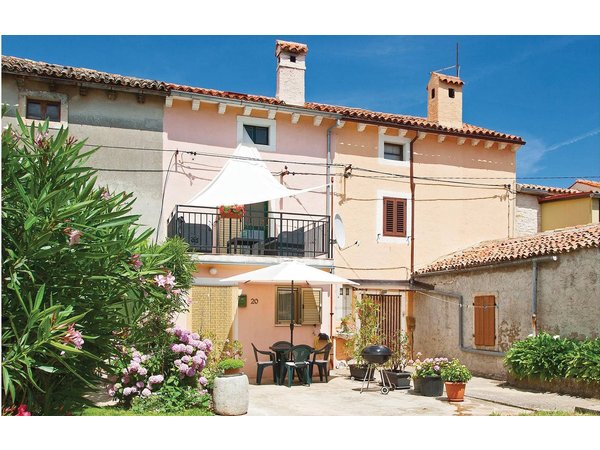 Holiday home in Marčana from £44 per night