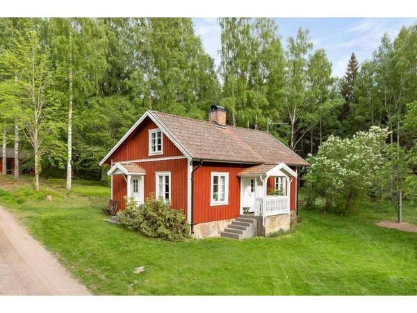 Holiday home in Tibro from £37 per night
