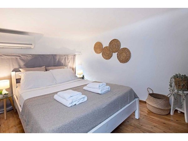 Holiday home in Mykonos from £64 per night