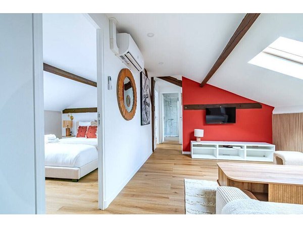 Holiday apartment in Val-de-Marne from £215 per night