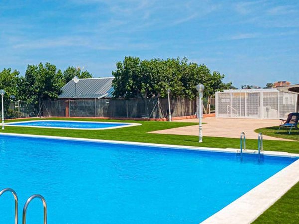 Camping in Chilches from £38 per night