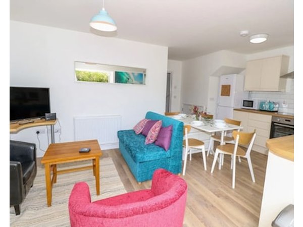 5 Yarmouth Cottages
