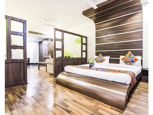 FabHotel Aaykay Model Town