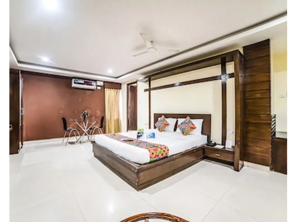 FabHotel Royal Residency II - Nr Lakdikapul Metro Station