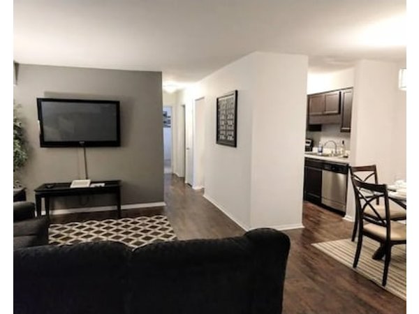 Cozy Condo In Central Raleigh