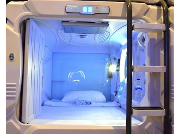 Tab Capsule Hotel - Kayoon Surabaya