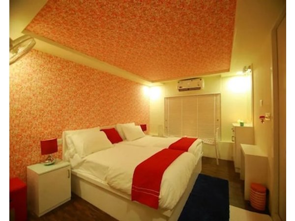 Sreekrishna Houseboat