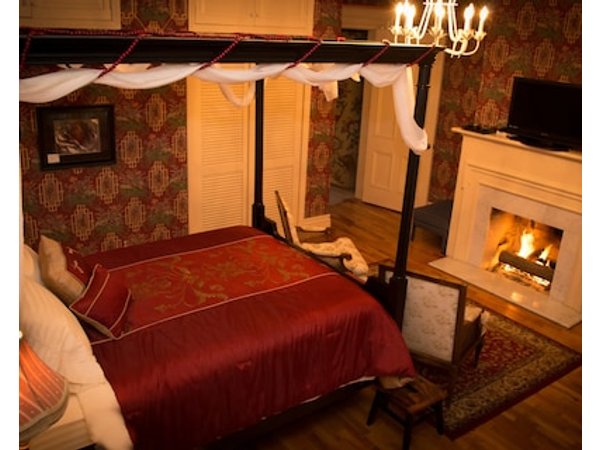 Silver Heart Inn & Cottages