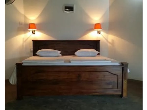 Pepper Hills Hostel & Cottages