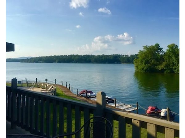 Waterfront Lake Hamilton Condo Getaway ! Fabulous View! Minutes To Oaklawn!