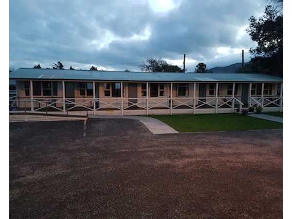 Featherston Motels And Camping
