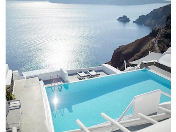 La Perla Villas and Suites