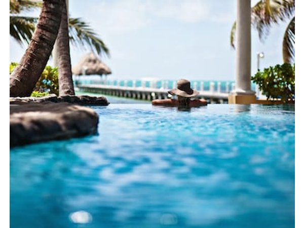 Pelican Reef Villas Resort