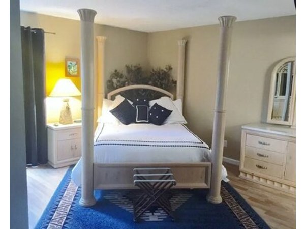Sandia Heights Getaway-upscale peaceful views