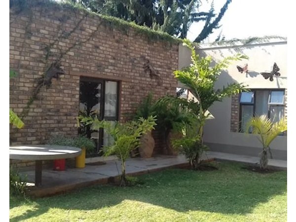 Family Cottage With En Suite Bathroom And Kitchenette