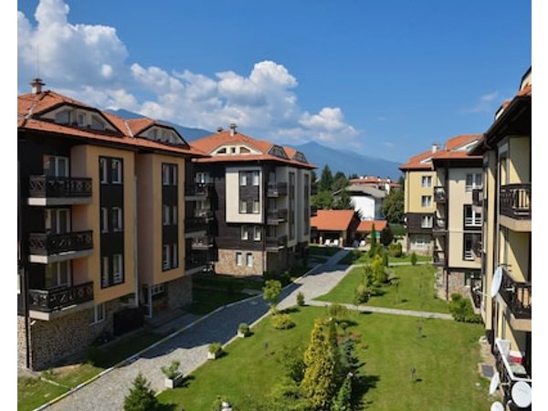 Hotel Bojur & Bojurland Apartment Complex