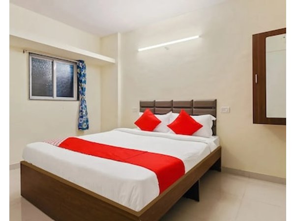 Oyo 42962 Alok Hotel