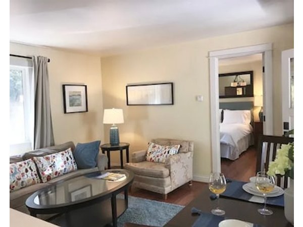 The Pines Inn and Cottages