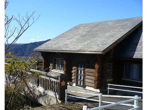 Charter Log Cabin Rocky