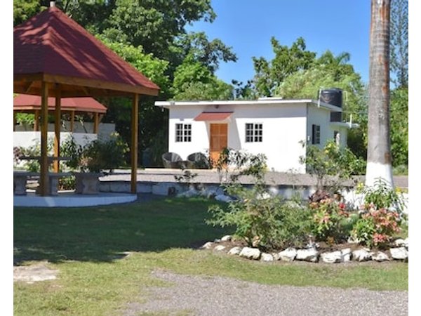 Cozy Cottage 5 Minutes Walk To Beach Beautiful Garden Perfect Relaxation Spot