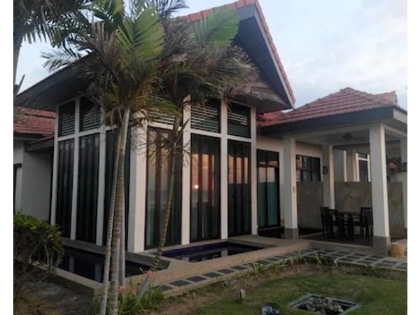 Sabah Beach Villas & Suites