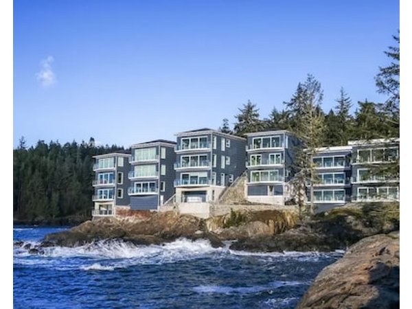 SookePoint Ocean Cottage Resort