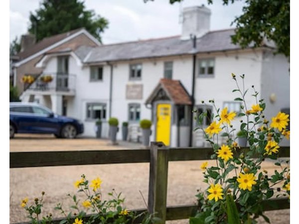 Cottage Lodge Hotel