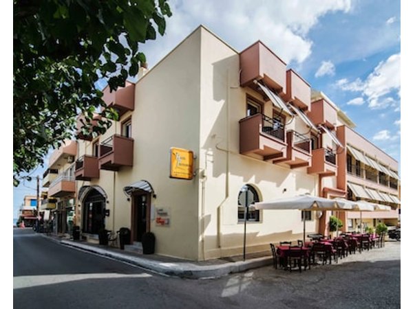 Polydoros Hotel Apartments