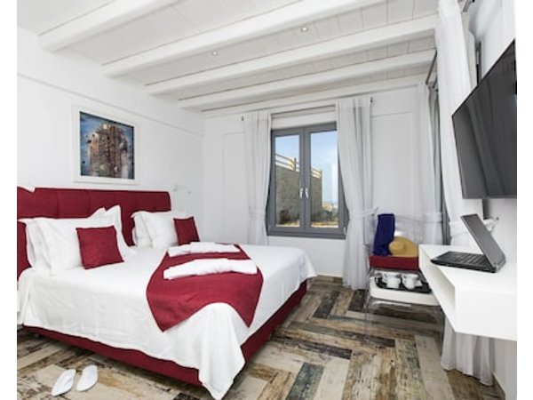 Naxos Rock Villas