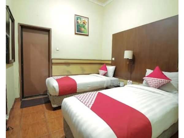 RedDoorz at Hotel Lodaya Bandung