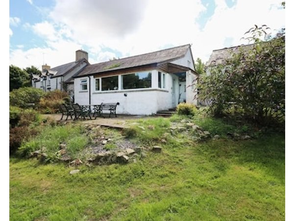 Morfa Isaf Cottage