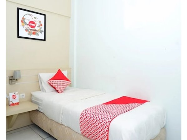 OYO 389 Sky Guesthouse