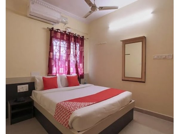 OYO Hotel Blue Inn