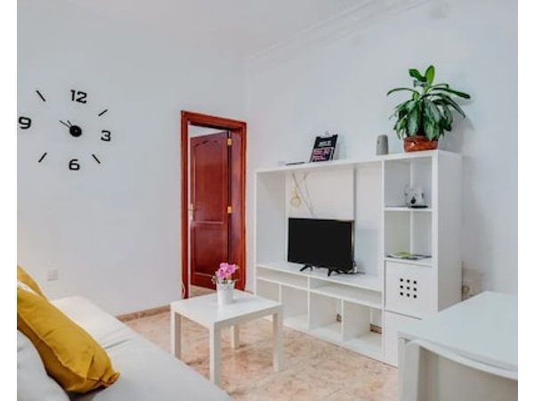 Charming Apartment ‘tenerife 2’ In Central Santa Cruz With Wi-fi & Air Conditioning
