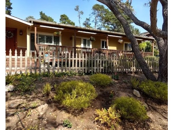 Beautiful Single Level Cambria Beach Getaway