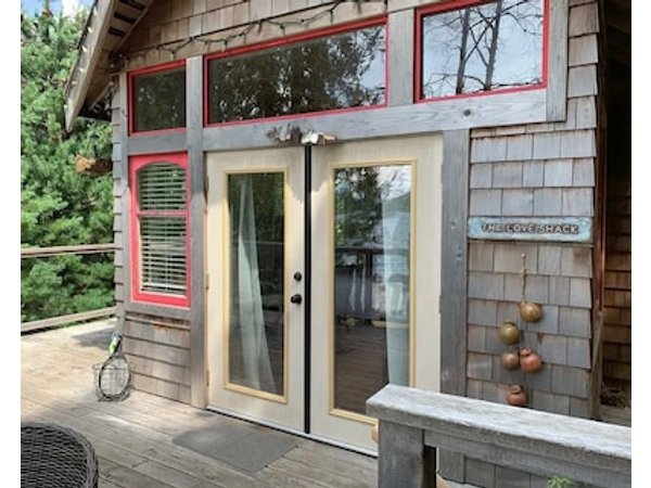 Charming Cabin On The Lake Romantic Getaway For Couples