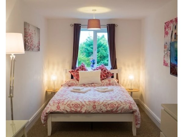 Zoo Cottage