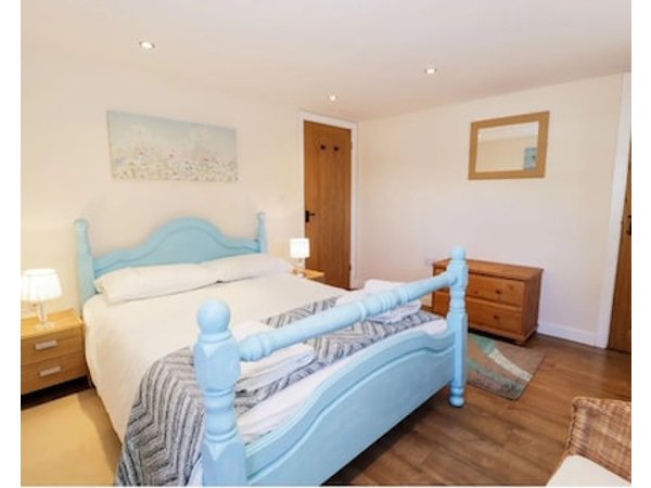 Hendoll Cottage 2