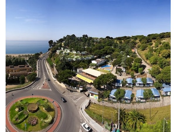 Camping Bungalows El Far