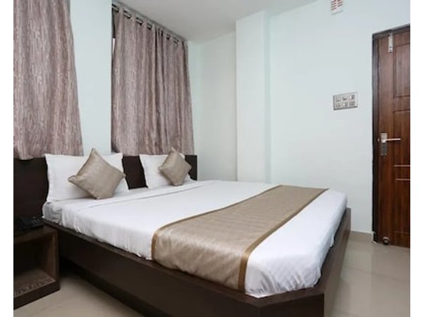 OYO Flagship Aashray Guest House
