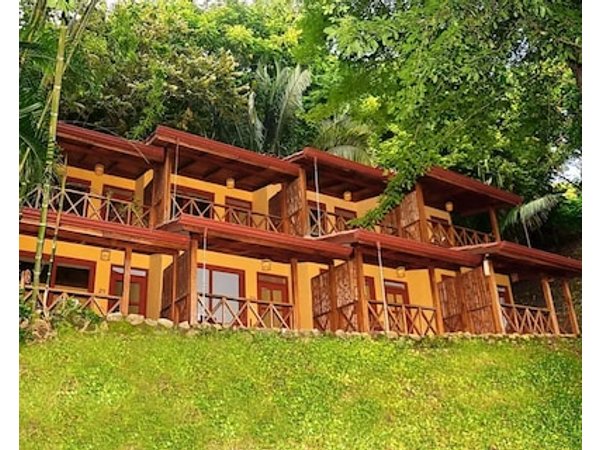 Esencia Hotel & Villas
