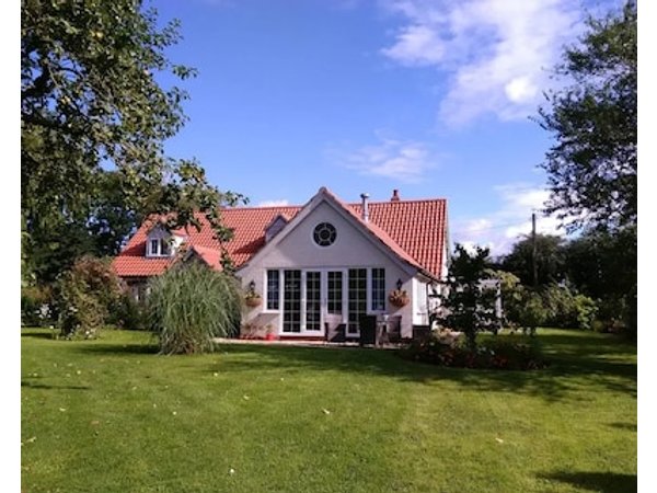 White Cottage B And B