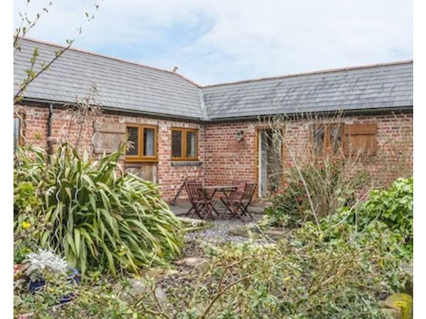 Acorn Cottage 2